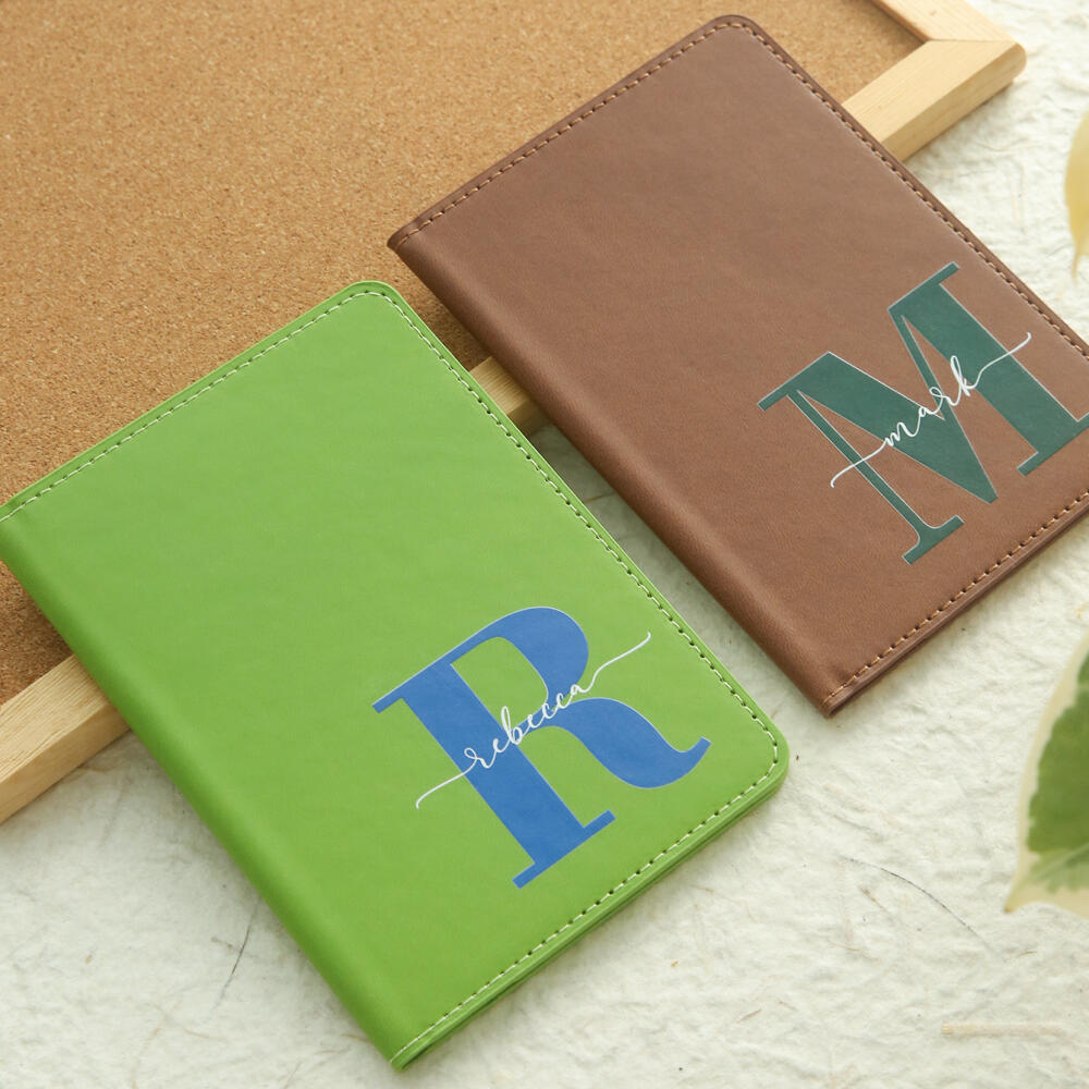 Personalizowana okładka na pas – Monogram Custom Case recenzja i cena